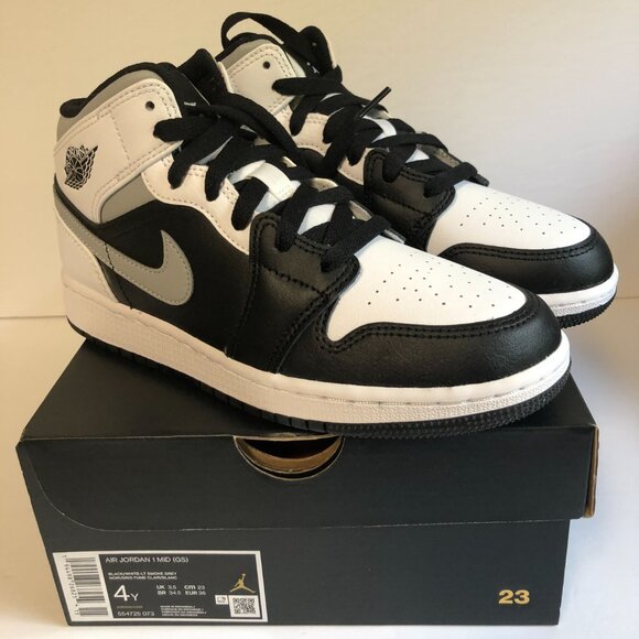 Nike Air Jordan 1 MID (GS) Black/White - LT Smoke Grey - Size 4Y-554725 073 -New - Picture 7 of 7